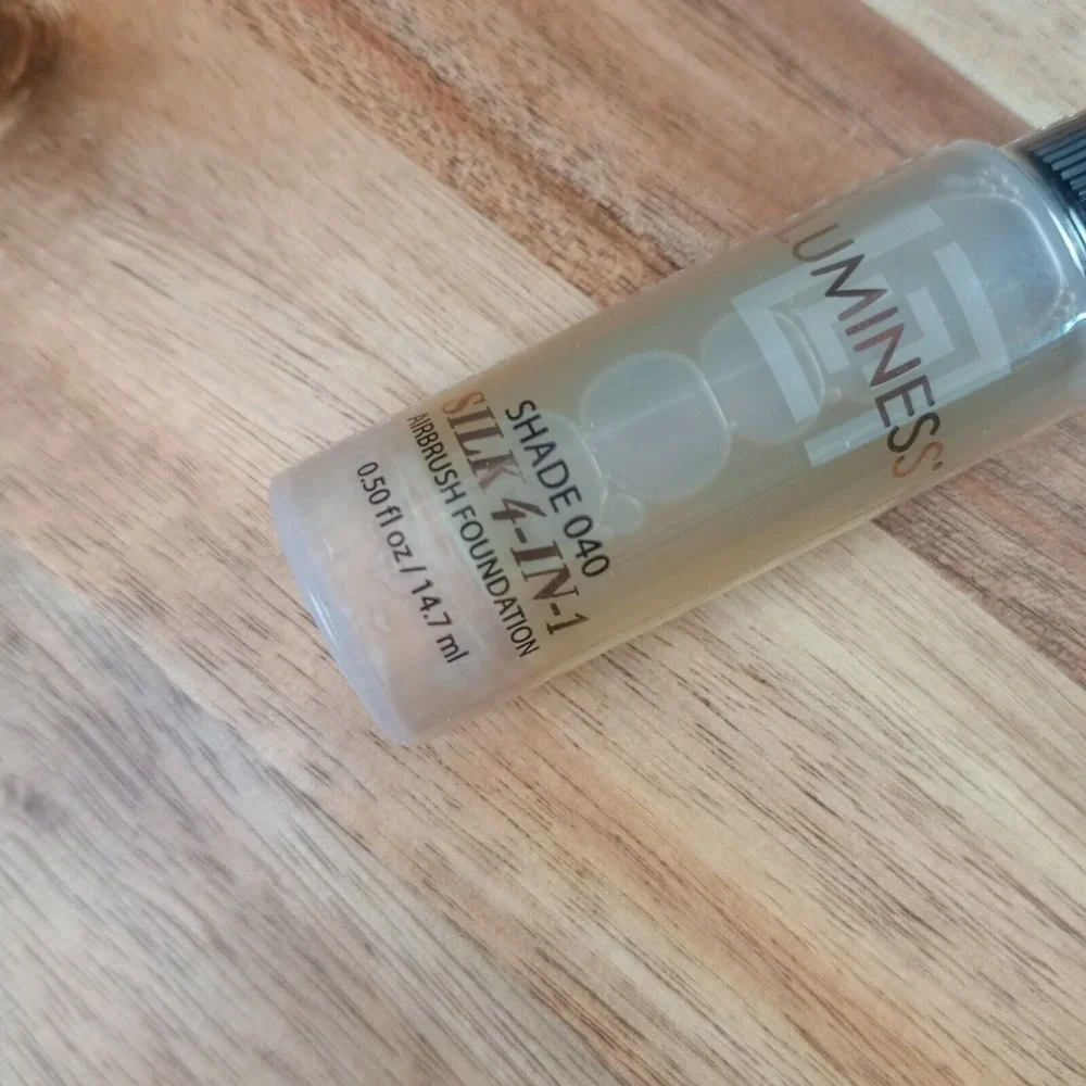 Luminess Advanced Silk 4-In-1 Airbrush Foundation Shade 040 New Sealed .50 Fl Oz